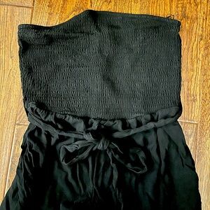 Bluivy Black Textured Strapless Romper